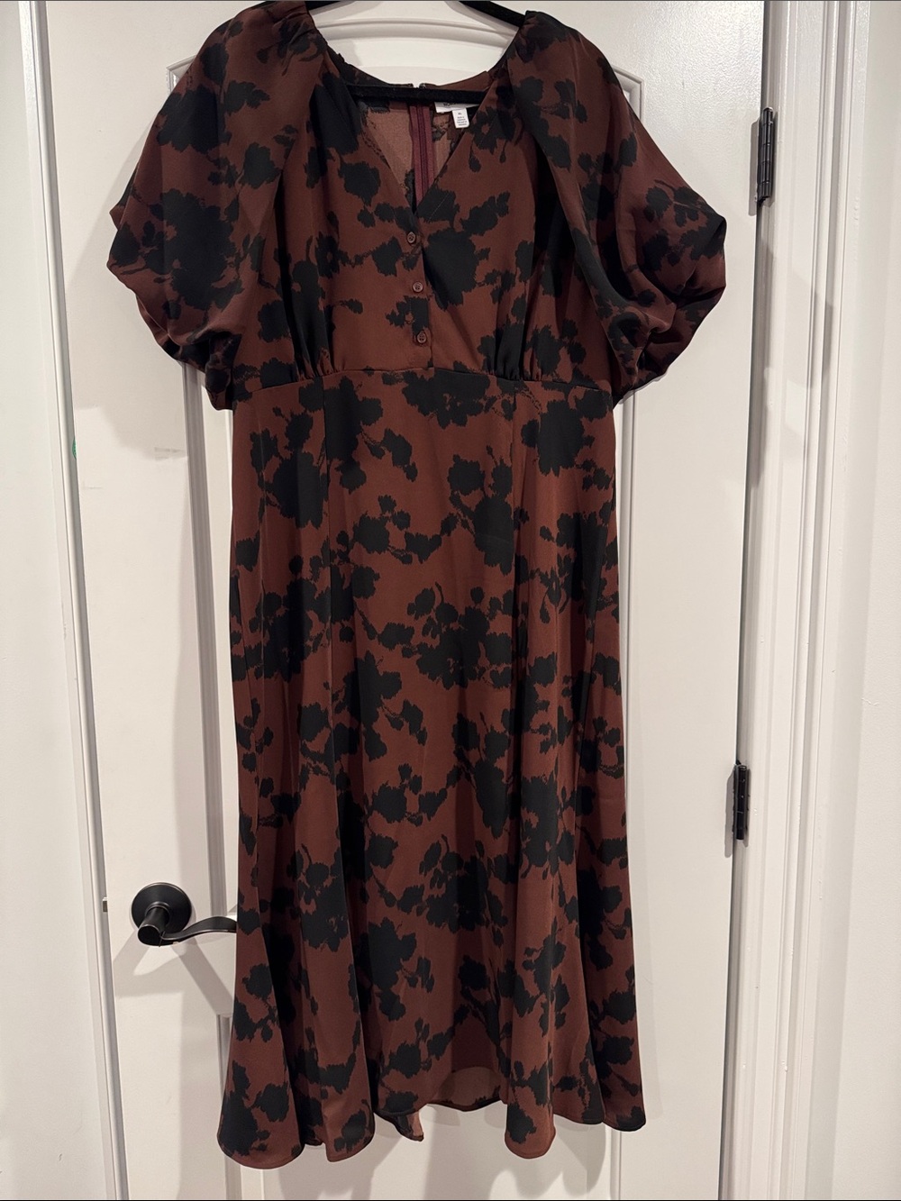 Nordstrom Reddish Brown Dress with Black Floral Print — Midi Puff Sleeve